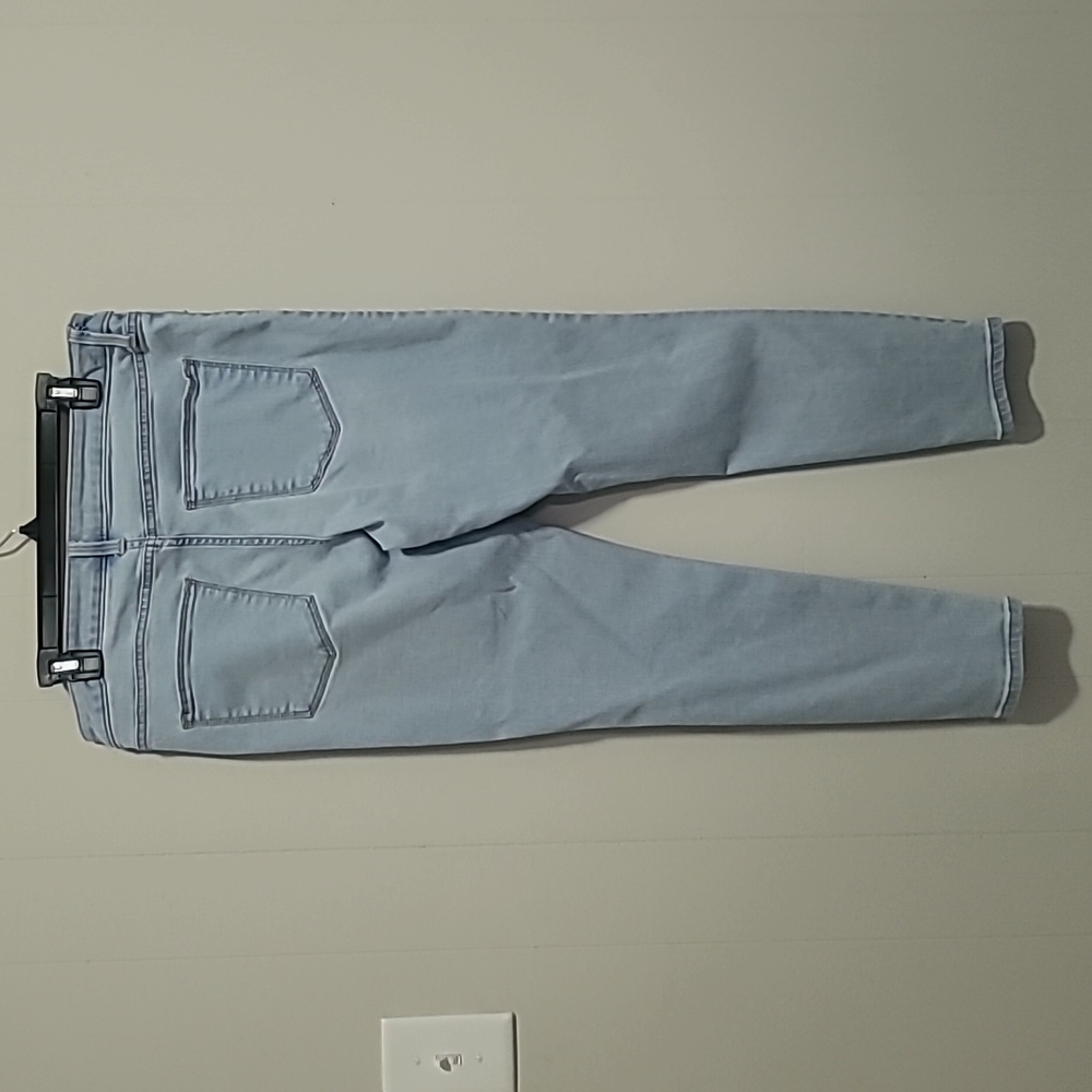 Mid Rise Jeggings - Picture 3 of 3